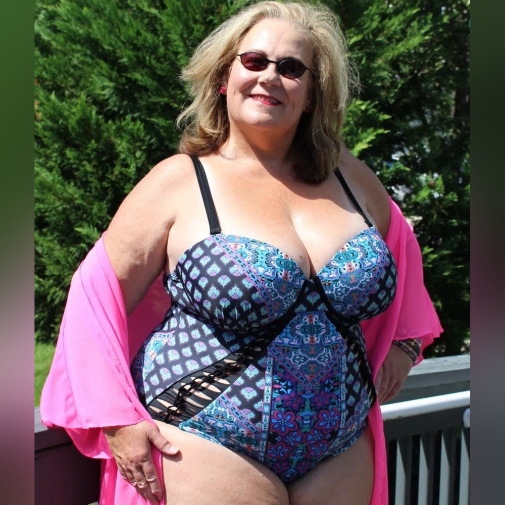 NEW NWT Swimsuitsforall PS Paisley Floral Macrame Underwire Swimsuit Sz 24 W